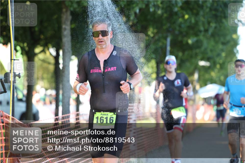 07.09.2025 - 19. Norderstedt Triathlon Michael Strokosch http://msf.ph/oto/8819543 07.09.2025 16:46:43 Laufen 383, 894, 946, 1087, 1581, 1611, 1616 meine-sportfotos.de