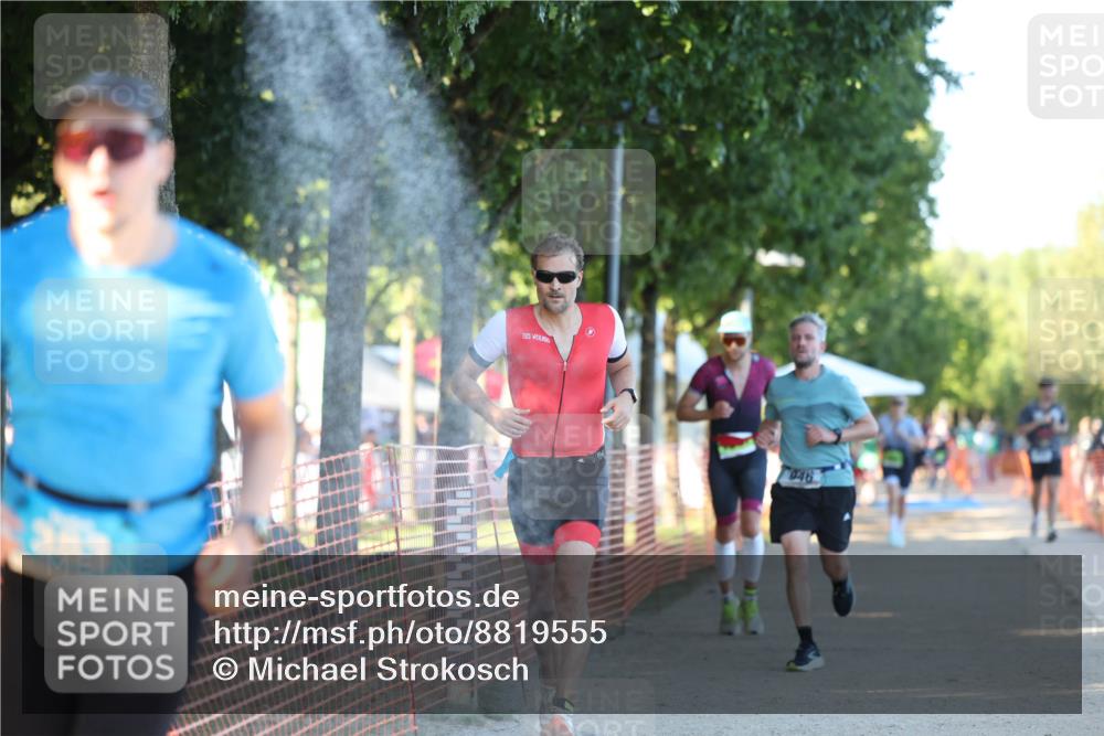 07.09.2025 - 19. Norderstedt Triathlon Michael Strokosch http://msf.ph/oto/8819555 07.09.2025 16:46:46 Laufen 383, 894, 946, 1581, 1611, 1616 meine-sportfotos.de