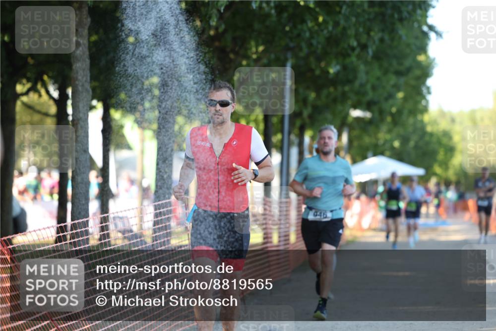07.09.2025 - 19. Norderstedt Triathlon Michael Strokosch http://msf.ph/oto/8819565 07.09.2025 16:46:47 Laufen 383, 894, 946, 1069, 1581, 1611 meine-sportfotos.de