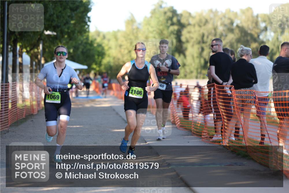 07.09.2025 - 19. Norderstedt Triathlon Michael Strokosch http://msf.ph/oto/8819579 07.09.2025 16:46:54 Laufen 940, 1069, 1106, 1611 meine-sportfotos.de