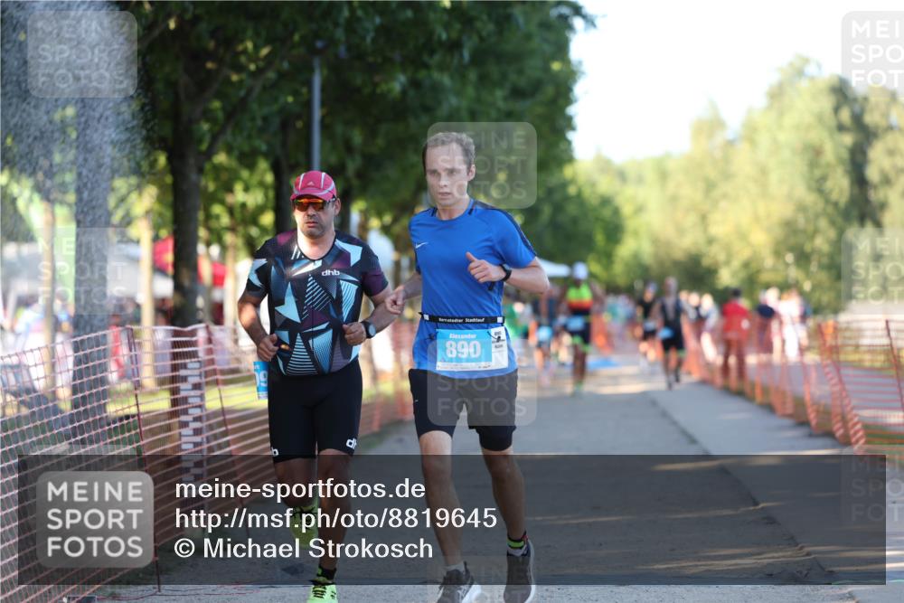 07.09.2025 - 19. Norderstedt Triathlon Michael Strokosch http://msf.ph/oto/8819645 07.09.2025 16:47:43 Laufen 409, 890, 1623 meine-sportfotos.de