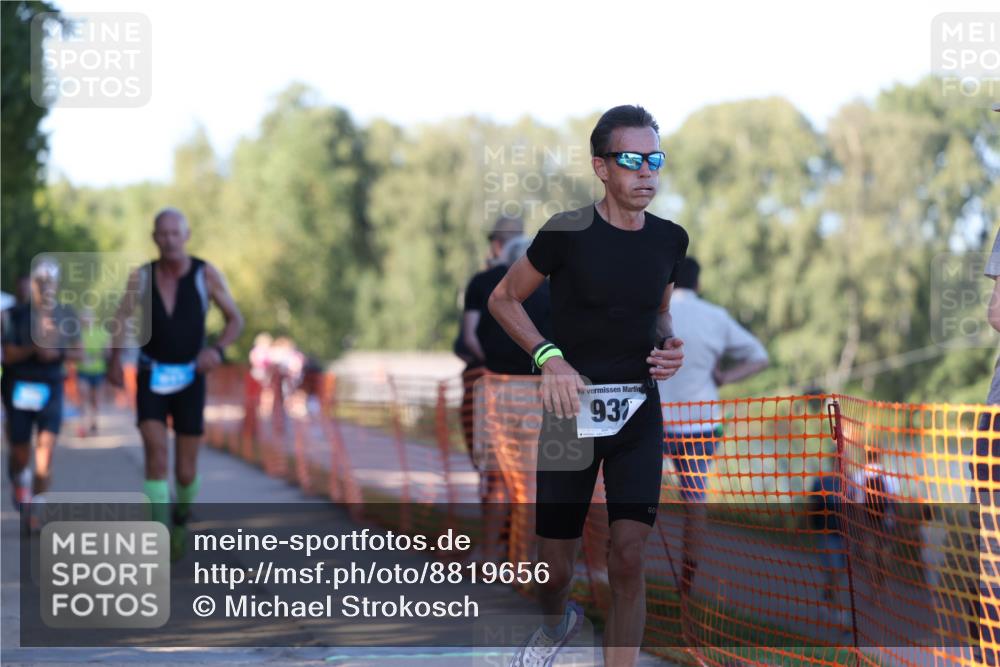 07.09.2025 - 19. Norderstedt Triathlon Michael Strokosch http://msf.ph/oto/8819656 07.09.2025 16:47:59 Laufen 396, 889, 910, 932, 1074, 1427 meine-sportfotos.de