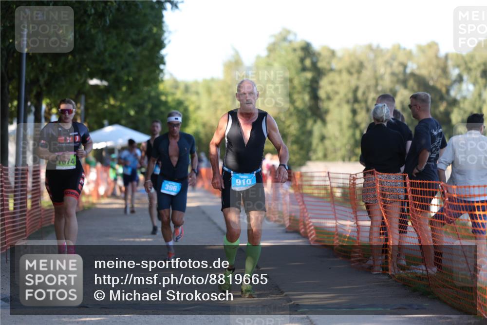 07.09.2025 - 19. Norderstedt Triathlon Michael Strokosch http://msf.ph/oto/8819665 07.09.2025 16:48:00 Laufen 396, 889, 910, 932, 1074, 1427 meine-sportfotos.de