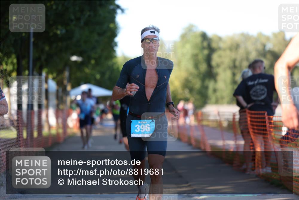 07.09.2025 - 19. Norderstedt Triathlon Michael Strokosch http://msf.ph/oto/8819681 07.09.2025 16:48:03 Laufen 396, 889, 903, 910, 932, 947, 1074, 1618 meine-sportfotos.de