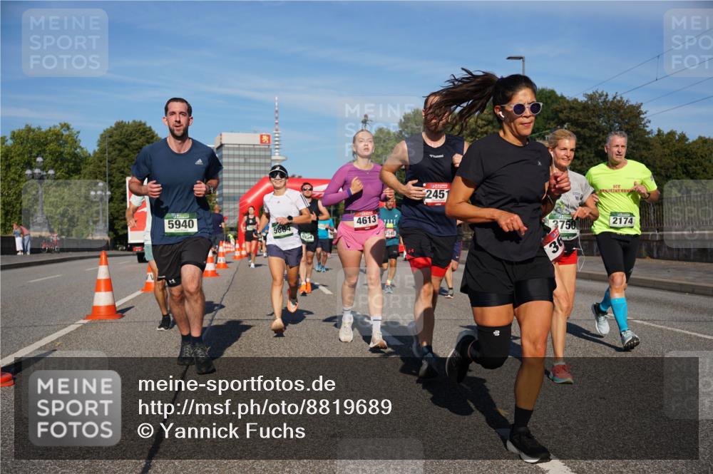 07.09.2025 - BARMER Alsterlauf Yannick Fuchs http://msf.ph/oto/8819689 07.09.2025 09:44:27 Laufen 5940, 5884, 6254, 4613, 21, 25, 2545, 245, 3750, 36, 2174 meine-sportfotos.de