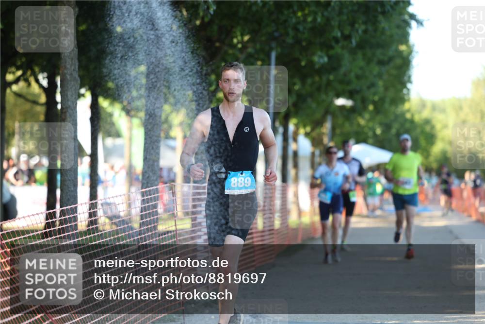 07.09.2025 - 19. Norderstedt Triathlon Michael Strokosch http://msf.ph/oto/8819697 07.09.2025 16:48:05 Laufen 396, 889, 903, 910, 947, 1074, 1618 meine-sportfotos.de