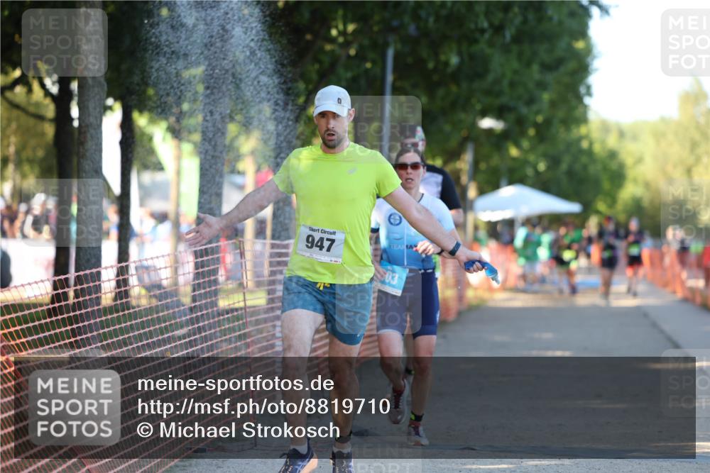 07.09.2025 - 19. Norderstedt Triathlon Michael Strokosch http://msf.ph/oto/8819710 07.09.2025 16:48:09 Laufen 889, 903, 947, 1618 meine-sportfotos.de
