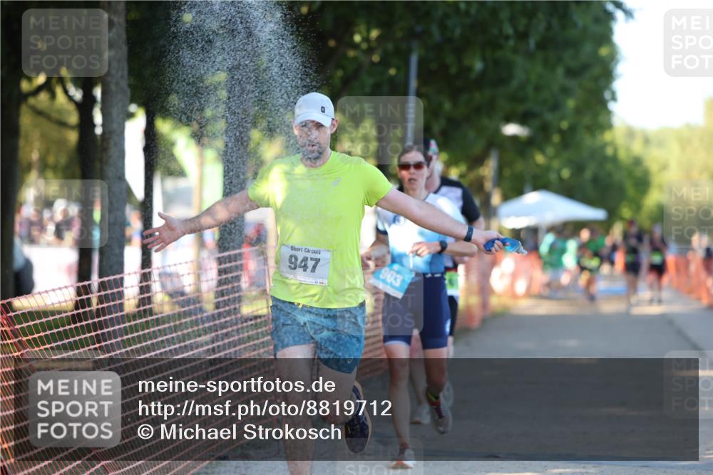 07.09.2025 - 19. Norderstedt Triathlon Michael Strokosch http://msf.ph/oto/8819712 07.09.2025 16:48:09 Laufen 889, 903, 947, 1618 meine-sportfotos.de