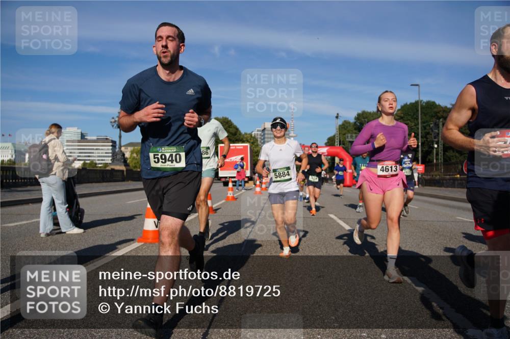 07.09.2025 - BARMER Alsterlauf Yannick Fuchs http://msf.ph/oto/8819725 07.09.2025 09:44:28 Laufen 5940, 86, 5884, 4613 meine-sportfotos.de