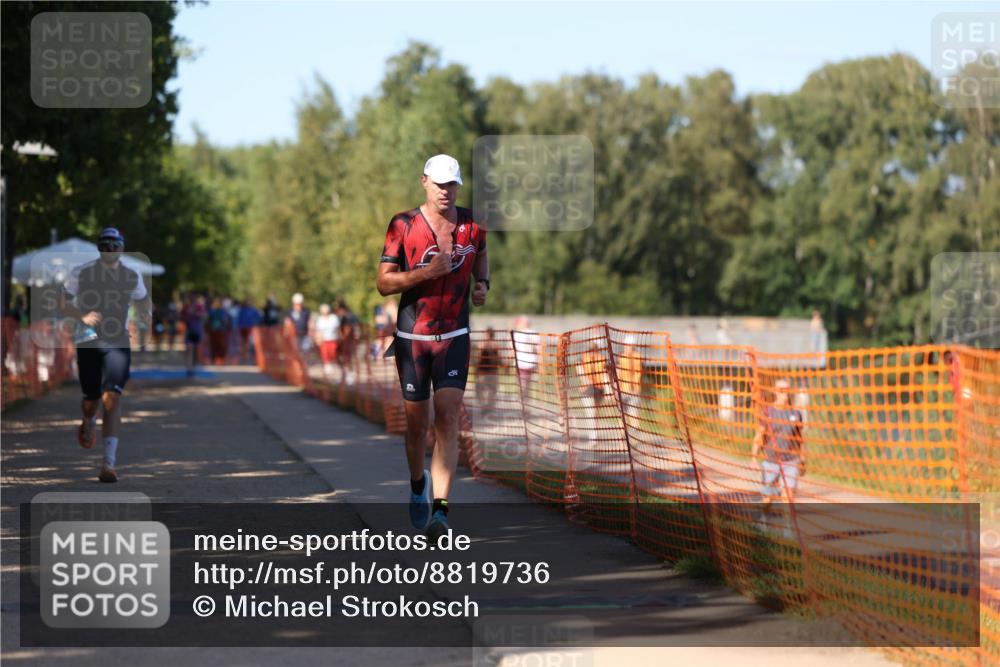 07.09.2025 - 19. Norderstedt Triathlon Michael Strokosch http://msf.ph/oto/8819736 07.09.2025 15:47:29 Laufen  meine-sportfotos.de