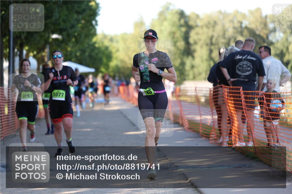 07.09.2025 - 19. Norderstedt Triathlon Michael Strokosch http://msf.ph/oto/8819741 07.09.2025 16:48:22 Laufen 414, 1077, 1093, 1613 meine-sportfotos.de
