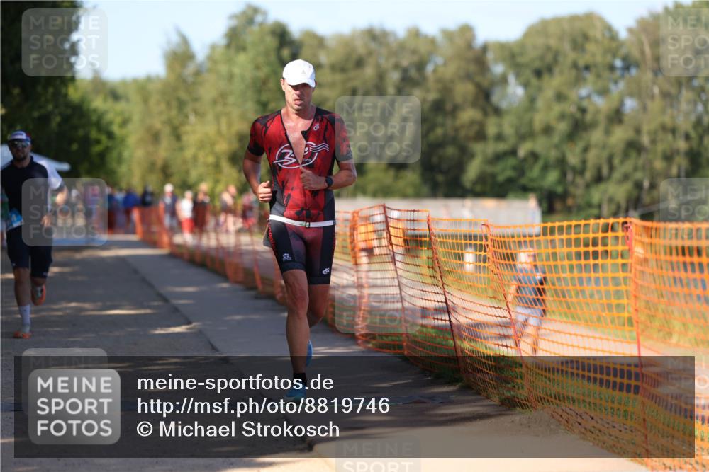07.09.2025 - 19. Norderstedt Triathlon Michael Strokosch http://msf.ph/oto/8819746 07.09.2025 15:47:30 Laufen  meine-sportfotos.de