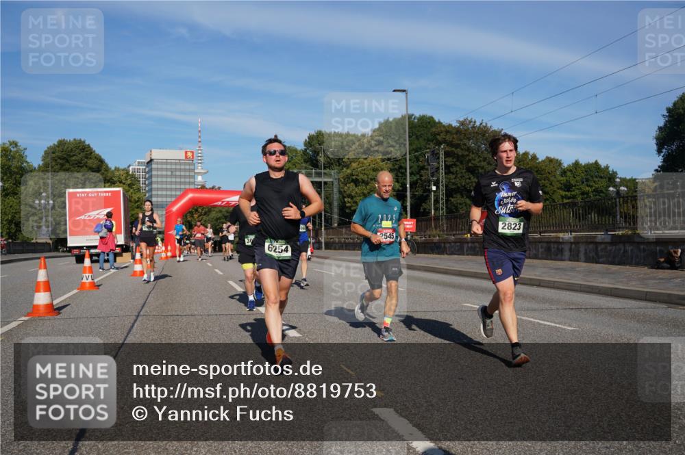 07.09.2025 - BARMER Alsterlauf Yannick Fuchs http://msf.ph/oto/8819753 07.09.2025 09:44:29 Laufen 2545, 30, 6254, 19, 2823 meine-sportfotos.de