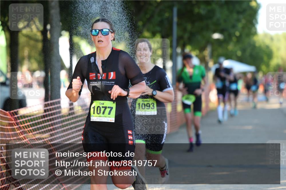 07.09.2025 - 19. Norderstedt Triathlon Michael Strokosch http://msf.ph/oto/8819757 07.09.2025 16:48:24 Laufen 414, 918, 1077, 1093, 1613 meine-sportfotos.de