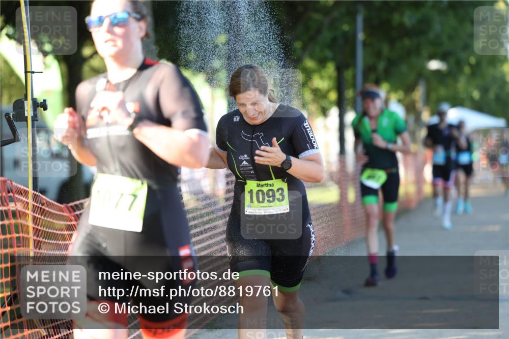 07.09.2025 - 19. Norderstedt Triathlon Michael Strokosch http://msf.ph/oto/8819761 07.09.2025 16:48:25 Laufen 414, 918, 1077, 1093, 1613 meine-sportfotos.de