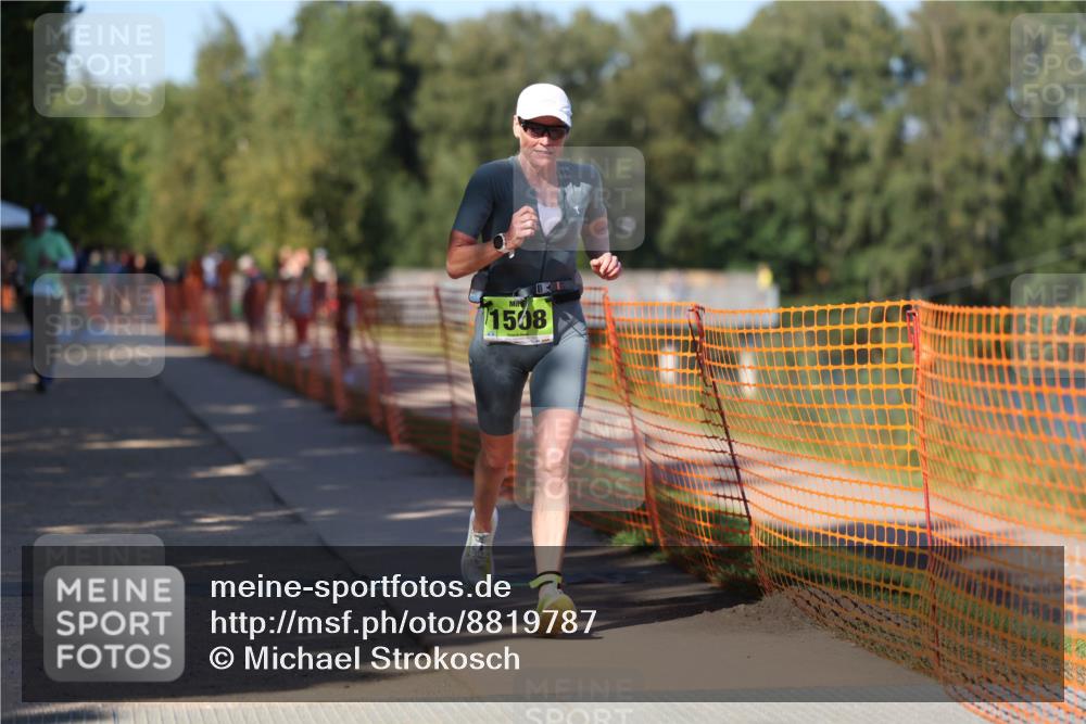 07.09.2025 - 19. Norderstedt Triathlon Michael Strokosch http://msf.ph/oto/8819787 07.09.2025 15:48:00 Laufen 888, 1507, 1508 meine-sportfotos.de