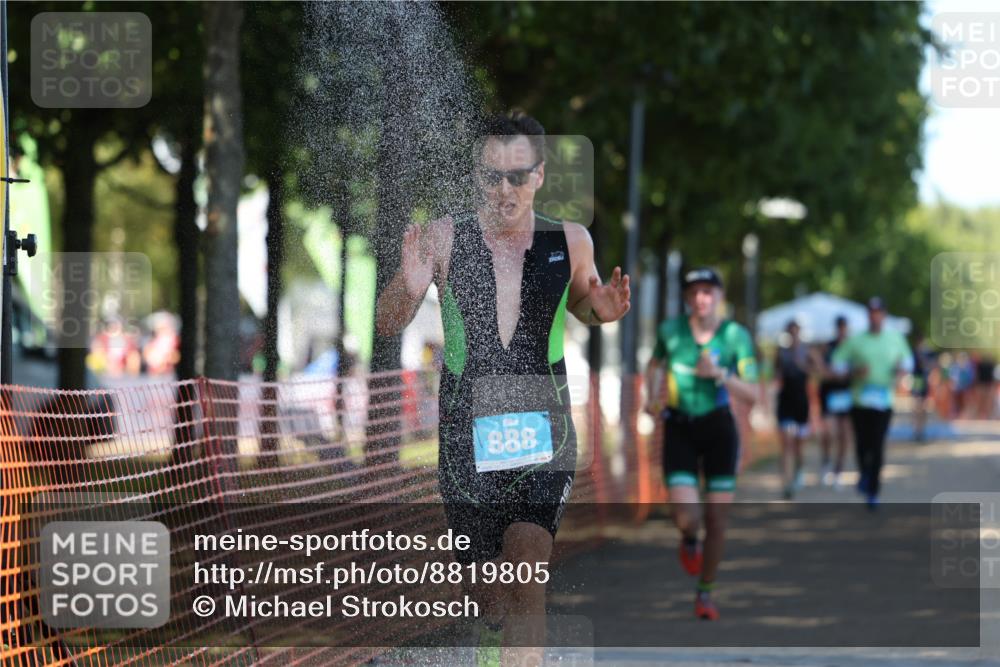 07.09.2025 - 19. Norderstedt Triathlon Michael Strokosch http://msf.ph/oto/8819805 07.09.2025 15:48:02 Laufen 452, 888, 905, 1507, 1508 meine-sportfotos.de