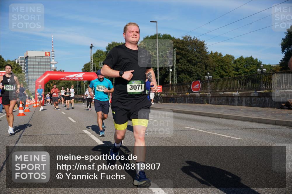 07.09.2025 - BARMER Alsterlauf Yannick Fuchs http://msf.ph/oto/8819807 07.09.2025 09:44:31 Laufen 5969, 3069, 3071, 8 meine-sportfotos.de