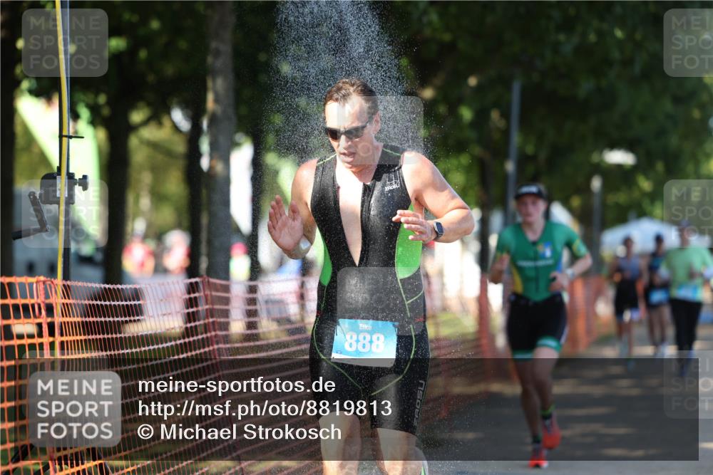 07.09.2025 - 19. Norderstedt Triathlon Michael Strokosch http://msf.ph/oto/8819813 07.09.2025 15:48:03 Laufen 452, 888, 905, 1507, 1508 meine-sportfotos.de