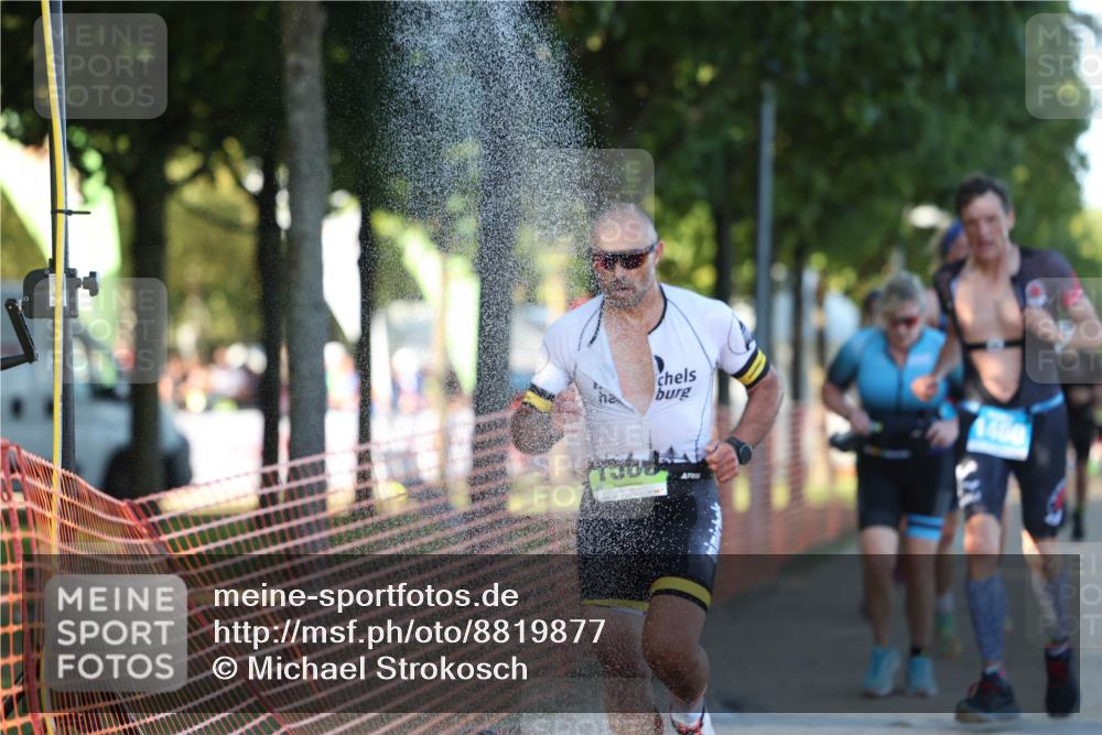 07.09.2025 - 19. Norderstedt Triathlon Michael Strokosch http://msf.ph/oto/8819877 07.09.2025 16:49:00 Laufen 882, 914, 1053, 1108, 1448, 1460, 1551, 1588 meine-sportfotos.de