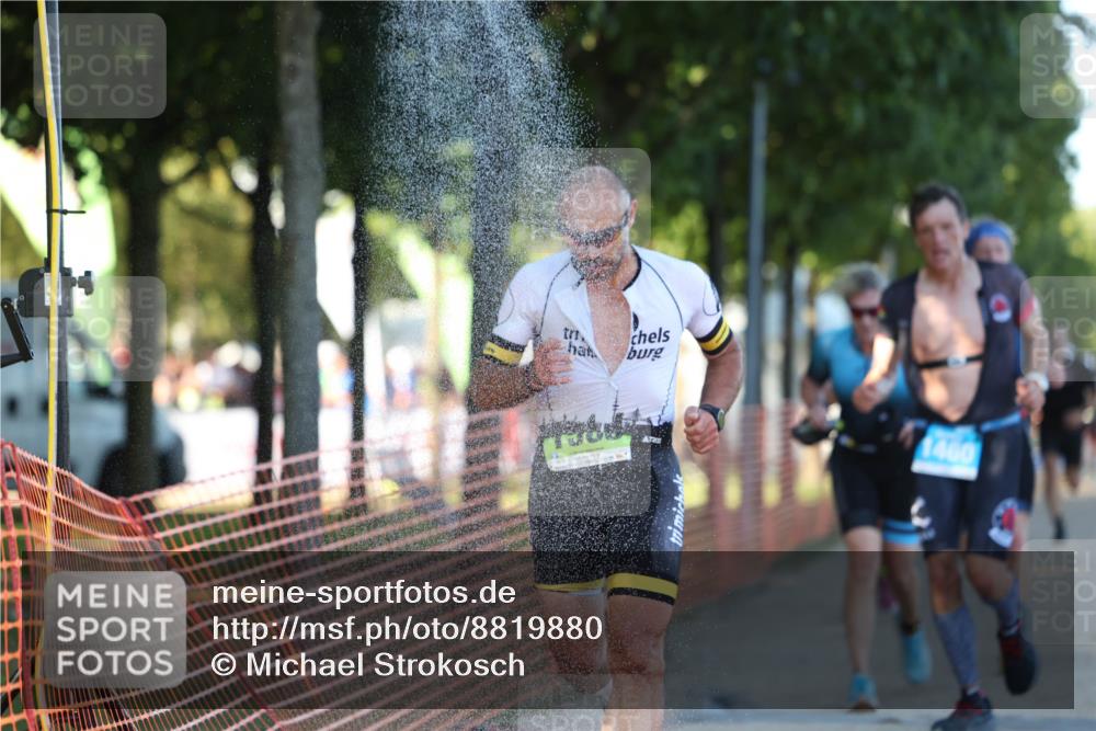 07.09.2025 - 19. Norderstedt Triathlon Michael Strokosch http://msf.ph/oto/8819880 07.09.2025 16:49:00 Laufen 882, 914, 1053, 1108, 1448, 1460, 1551, 1588 meine-sportfotos.de