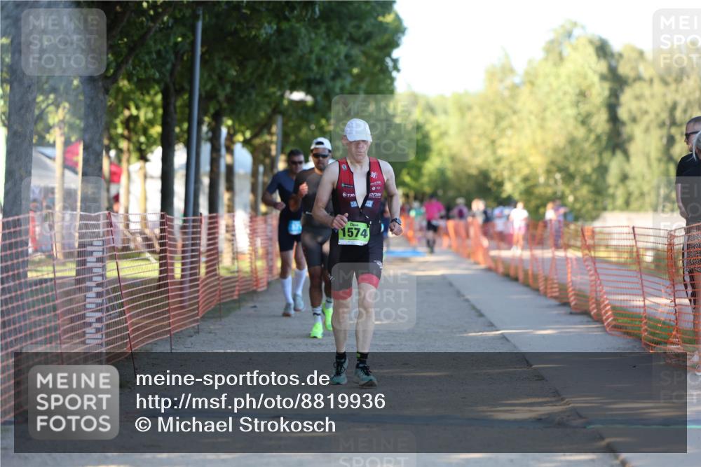 07.09.2025 - 19. Norderstedt Triathlon Michael Strokosch http://msf.ph/oto/8819936 07.09.2025 16:49:12 Laufen 371, 1442, 1574 meine-sportfotos.de