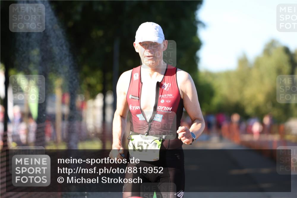07.09.2025 - 19. Norderstedt Triathlon Michael Strokosch http://msf.ph/oto/8819952 07.09.2025 16:49:15 Laufen 371, 1442, 1574 meine-sportfotos.de