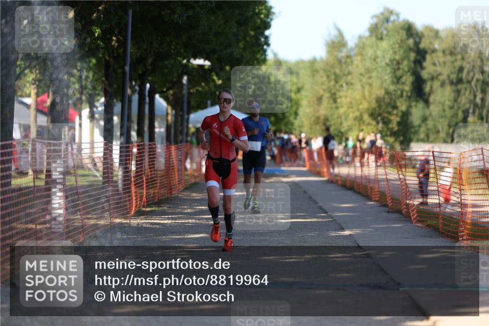 07.09.2025 - 19. Norderstedt Triathlon Michael Strokosch http://msf.ph/oto/8819964 07.09.2025 15:48:32 Laufen 382, 1404 meine-sportfotos.de