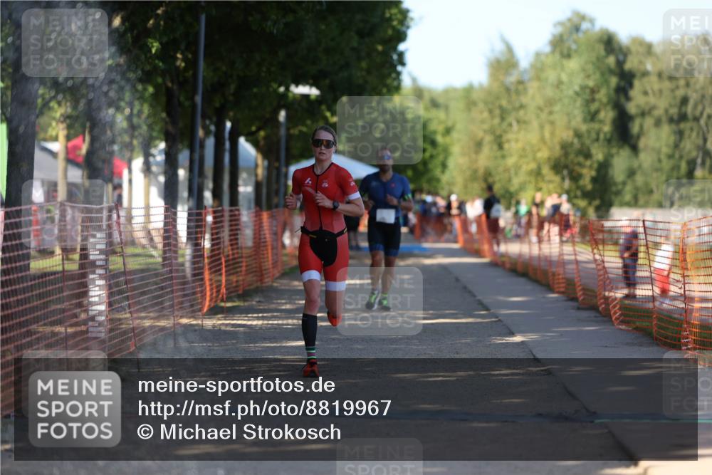07.09.2025 - 19. Norderstedt Triathlon Michael Strokosch http://msf.ph/oto/8819967 07.09.2025 15:48:32 Laufen 382, 1404 meine-sportfotos.de