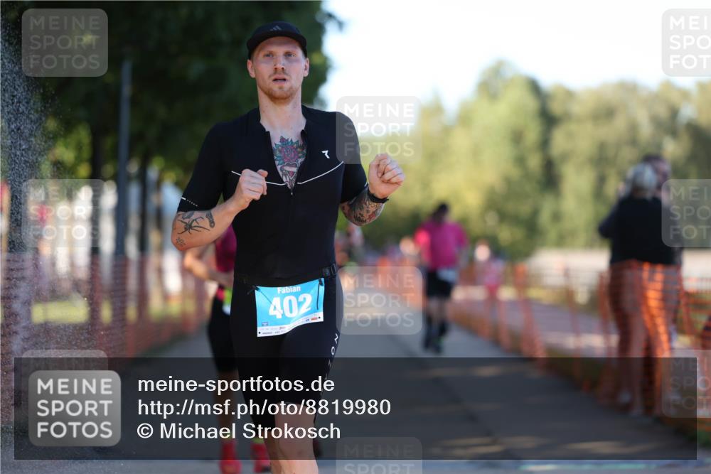 07.09.2025 - 19. Norderstedt Triathlon Michael Strokosch http://msf.ph/oto/8819980 07.09.2025 16:49:26 Laufen 425, 950, 1556 meine-sportfotos.de