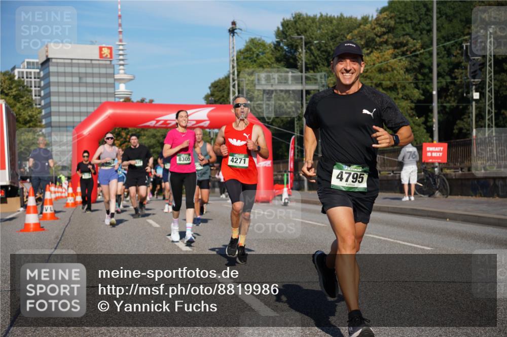 07.09.2025 - BARMER Alsterlauf Yannick Fuchs http://msf.ph/oto/8819986 07.09.2025 09:44:40 Laufen 8305, 4271, 4795, 76 meine-sportfotos.de