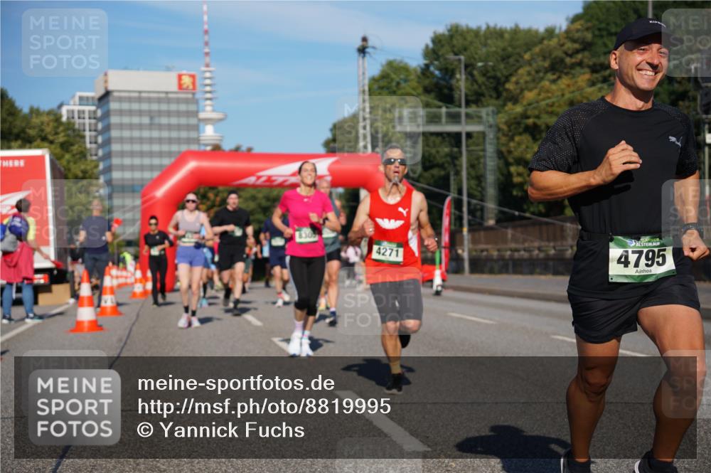 07.09.2025 - BARMER Alsterlauf Yannick Fuchs http://msf.ph/oto/8819995 07.09.2025 09:44:40 Laufen 4271, 4795 meine-sportfotos.de