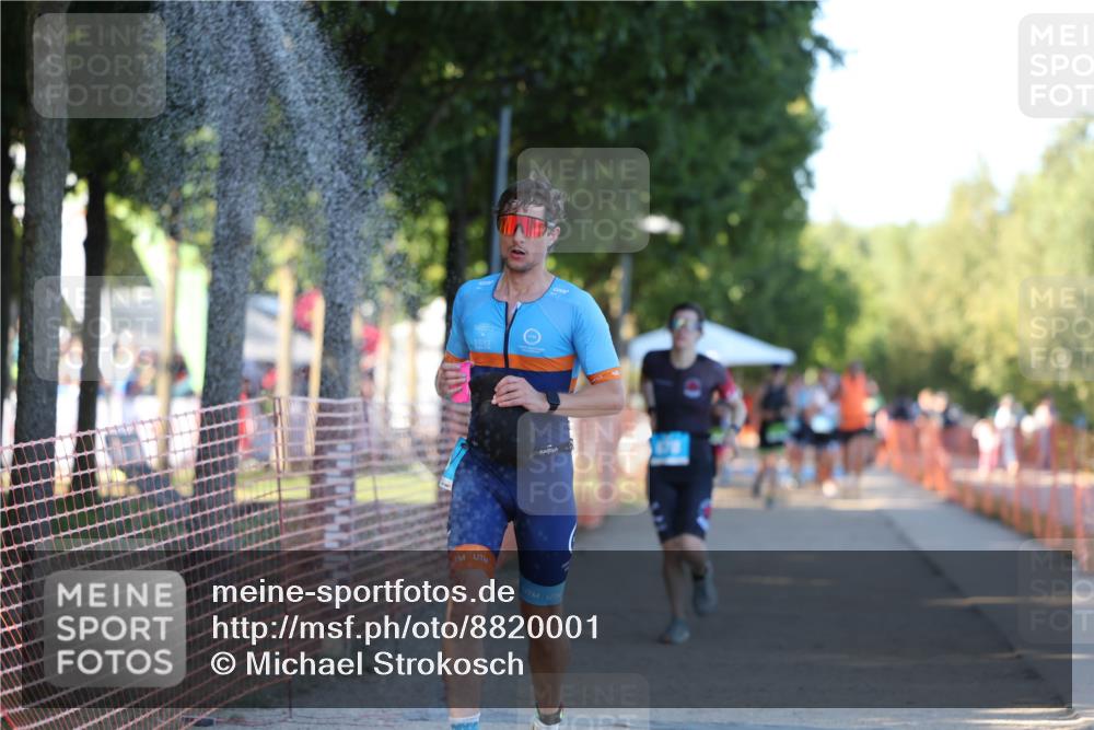 07.09.2025 - 19. Norderstedt Triathlon Michael Strokosch http://msf.ph/oto/8820001 07.09.2025 16:49:33 Laufen 425, 878, 950 meine-sportfotos.de