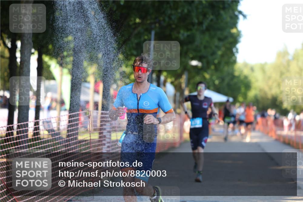 07.09.2025 - 19. Norderstedt Triathlon Michael Strokosch http://msf.ph/oto/8820003 07.09.2025 16:49:33 Laufen 425, 878, 950 meine-sportfotos.de