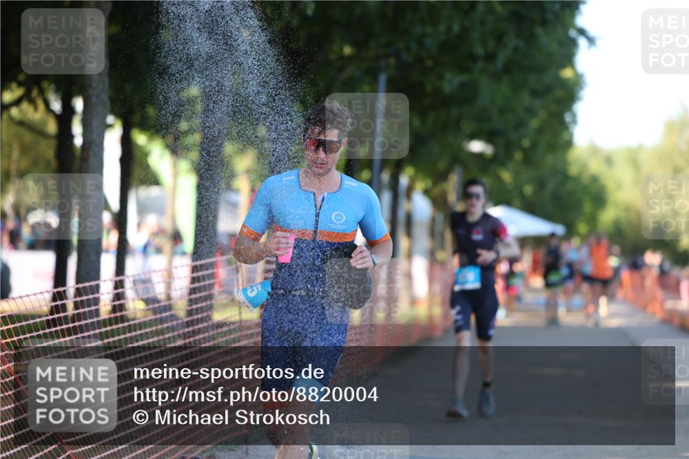 07.09.2025 - 19. Norderstedt Triathlon Michael Strokosch http://msf.ph/oto/8820004 07.09.2025 16:49:33 Laufen 425, 878, 950 meine-sportfotos.de