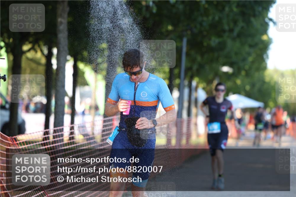 07.09.2025 - 19. Norderstedt Triathlon Michael Strokosch http://msf.ph/oto/8820007 07.09.2025 16:49:34 Laufen 425, 878, 950 meine-sportfotos.de