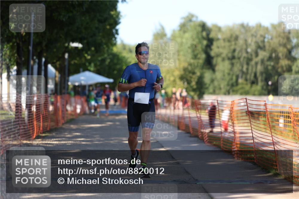 07.09.2025 - 19. Norderstedt Triathlon Michael Strokosch http://msf.ph/oto/8820012 07.09.2025 15:48:37 Laufen 382, 1404 meine-sportfotos.de
