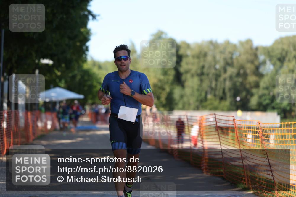 07.09.2025 - 19. Norderstedt Triathlon Michael Strokosch http://msf.ph/oto/8820026 07.09.2025 15:48:38 Laufen 382, 1404 meine-sportfotos.de