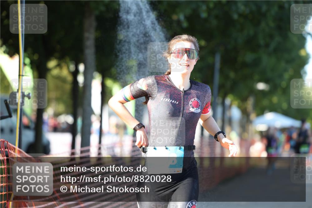 07.09.2025 - 19. Norderstedt Triathlon Michael Strokosch http://msf.ph/oto/8820028 07.09.2025 16:49:37 Laufen 425, 878, 933, 1058, 1096 meine-sportfotos.de