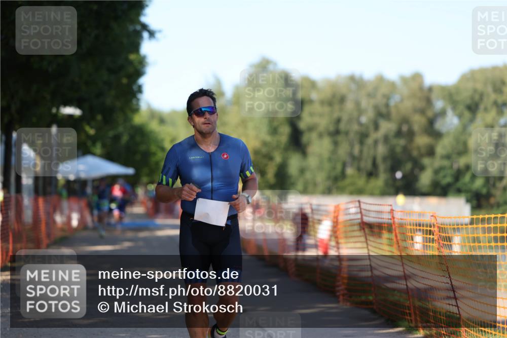 07.09.2025 - 19. Norderstedt Triathlon Michael Strokosch http://msf.ph/oto/8820031 07.09.2025 15:48:39 Laufen 382 meine-sportfotos.de
