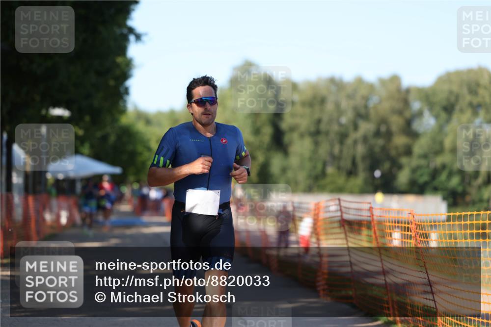 07.09.2025 - 19. Norderstedt Triathlon Michael Strokosch http://msf.ph/oto/8820033 07.09.2025 15:48:39 Laufen 382 meine-sportfotos.de
