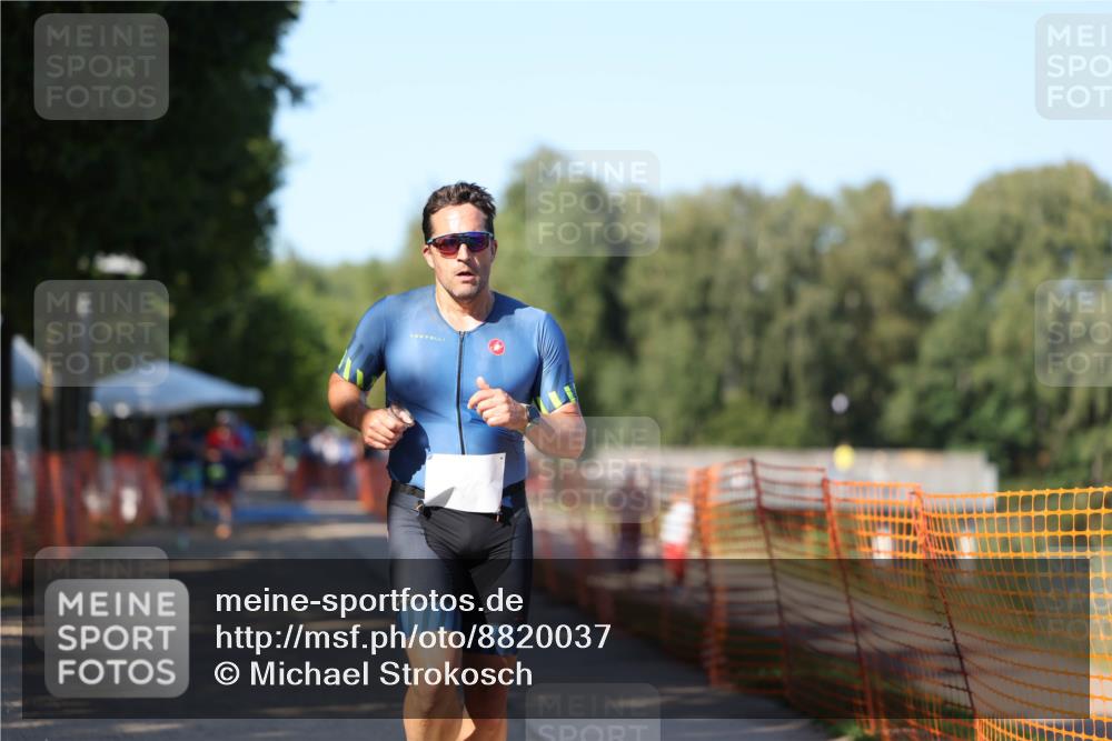 07.09.2025 - 19. Norderstedt Triathlon Michael Strokosch http://msf.ph/oto/8820037 07.09.2025 15:48:39 Laufen 382 meine-sportfotos.de