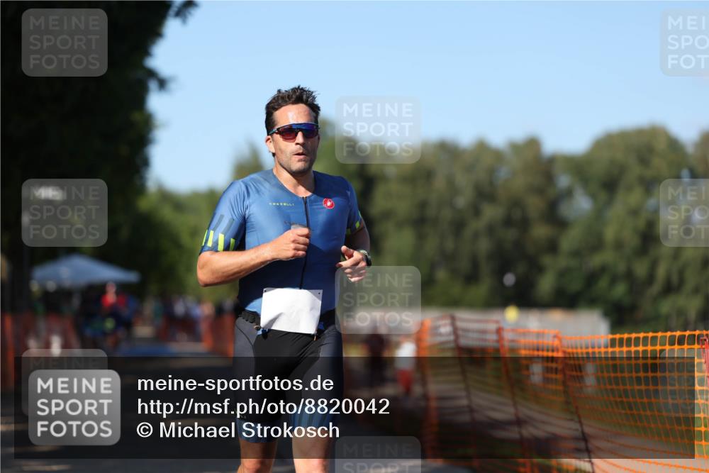 07.09.2025 - 19. Norderstedt Triathlon Michael Strokosch http://msf.ph/oto/8820042 07.09.2025 15:48:39 Laufen 382 meine-sportfotos.de