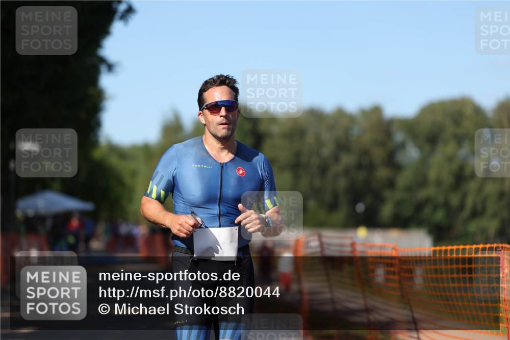 07.09.2025 - 19. Norderstedt Triathlon Michael Strokosch http://msf.ph/oto/8820044 07.09.2025 15:48:40 Laufen 382 meine-sportfotos.de