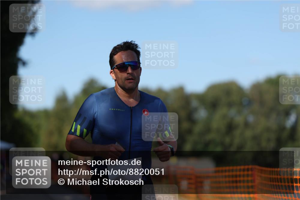07.09.2025 - 19. Norderstedt Triathlon Michael Strokosch http://msf.ph/oto/8820051 07.09.2025 15:48:40 Laufen 382 meine-sportfotos.de
