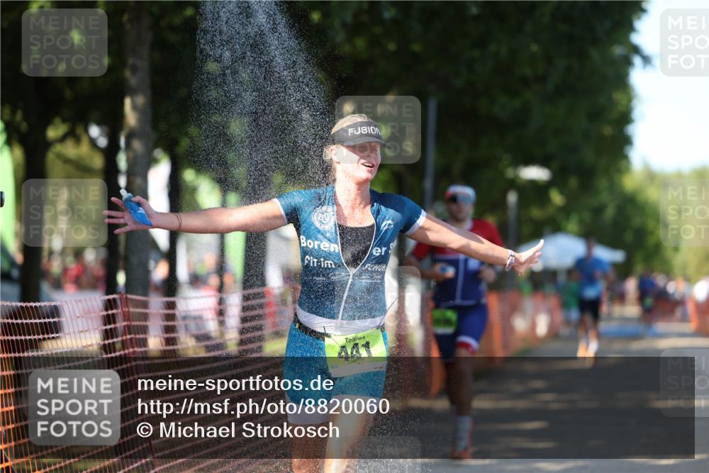 07.09.2025 - 19. Norderstedt Triathlon Michael Strokosch http://msf.ph/oto/8820060 07.09.2025 15:48:50 Laufen 441, 1408, 1496 meine-sportfotos.de