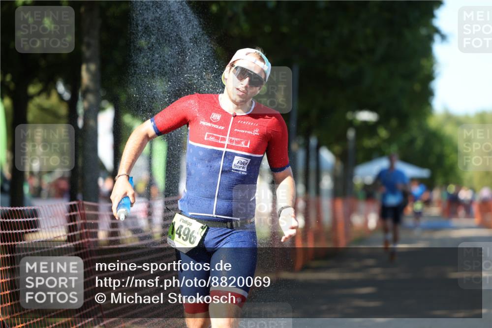 07.09.2025 - 19. Norderstedt Triathlon Michael Strokosch http://msf.ph/oto/8820069 07.09.2025 15:48:52 Laufen 441, 1408, 1496 meine-sportfotos.de