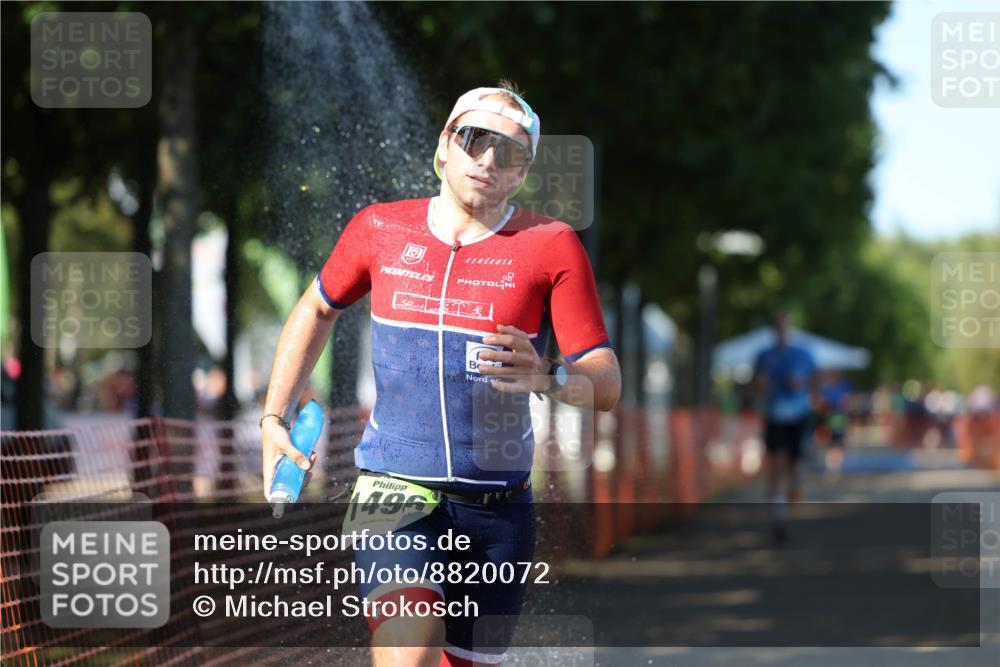 07.09.2025 - 19. Norderstedt Triathlon Michael Strokosch http://msf.ph/oto/8820072 07.09.2025 15:48:52 Laufen 441, 1408, 1496 meine-sportfotos.de