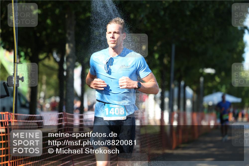 07.09.2025 - 19. Norderstedt Triathlon Michael Strokosch http://msf.ph/oto/8820081 07.09.2025 15:48:58 Laufen 1408 meine-sportfotos.de