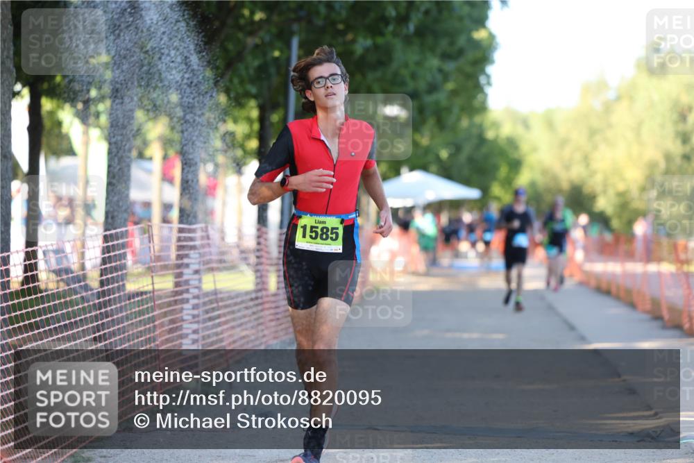 07.09.2025 - 19. Norderstedt Triathlon Michael Strokosch http://msf.ph/oto/8820095 07.09.2025 16:49:55 Laufen 1472, 1585 meine-sportfotos.de